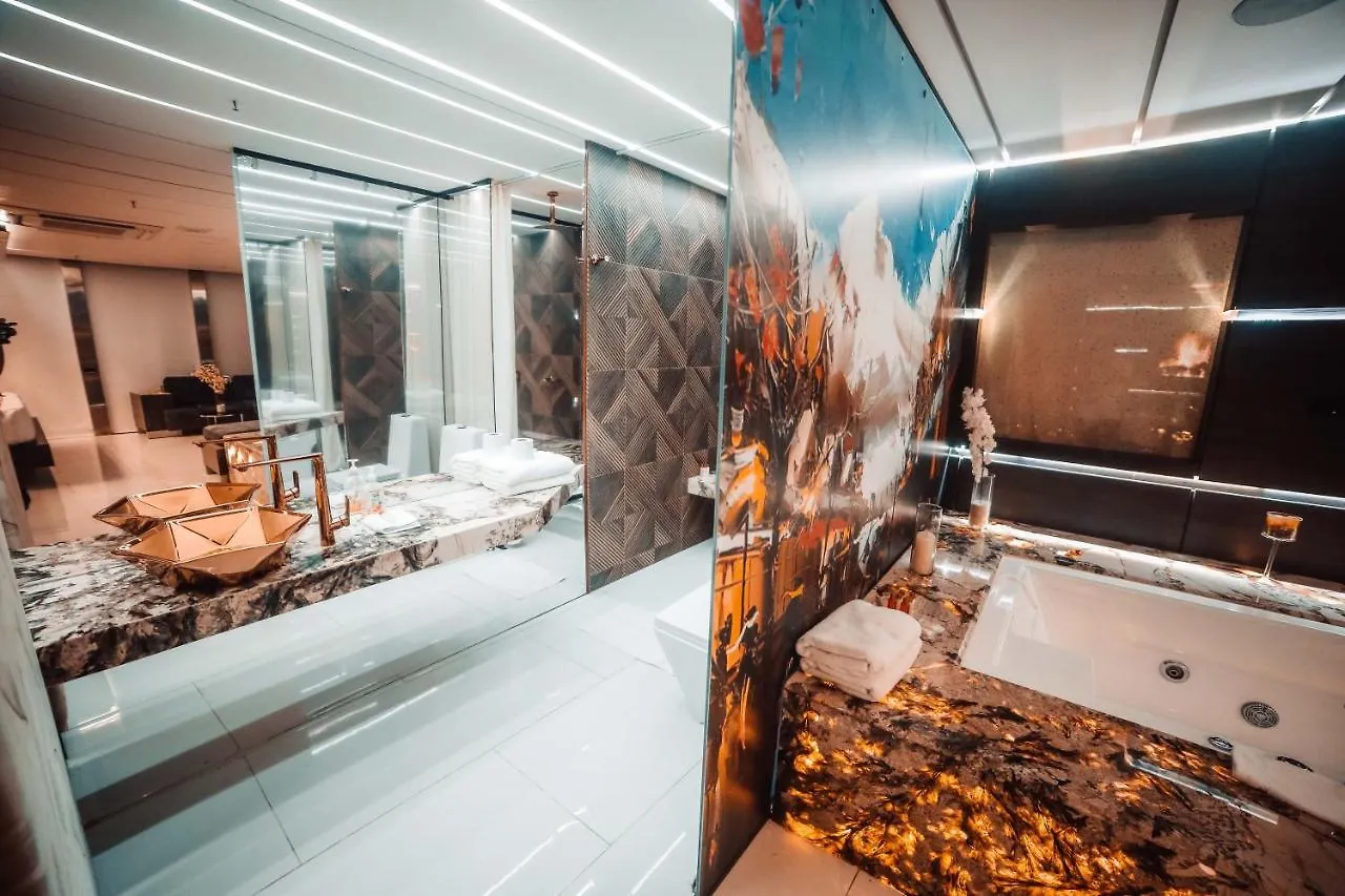 1Million Luxury Suites Medellin