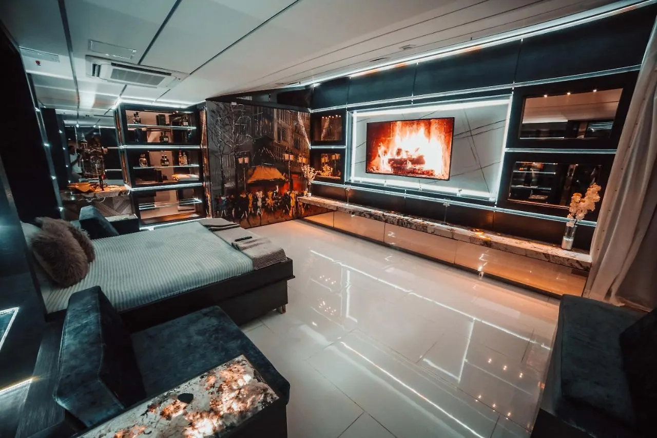 1Million Luxury Suites Medellin 0*,