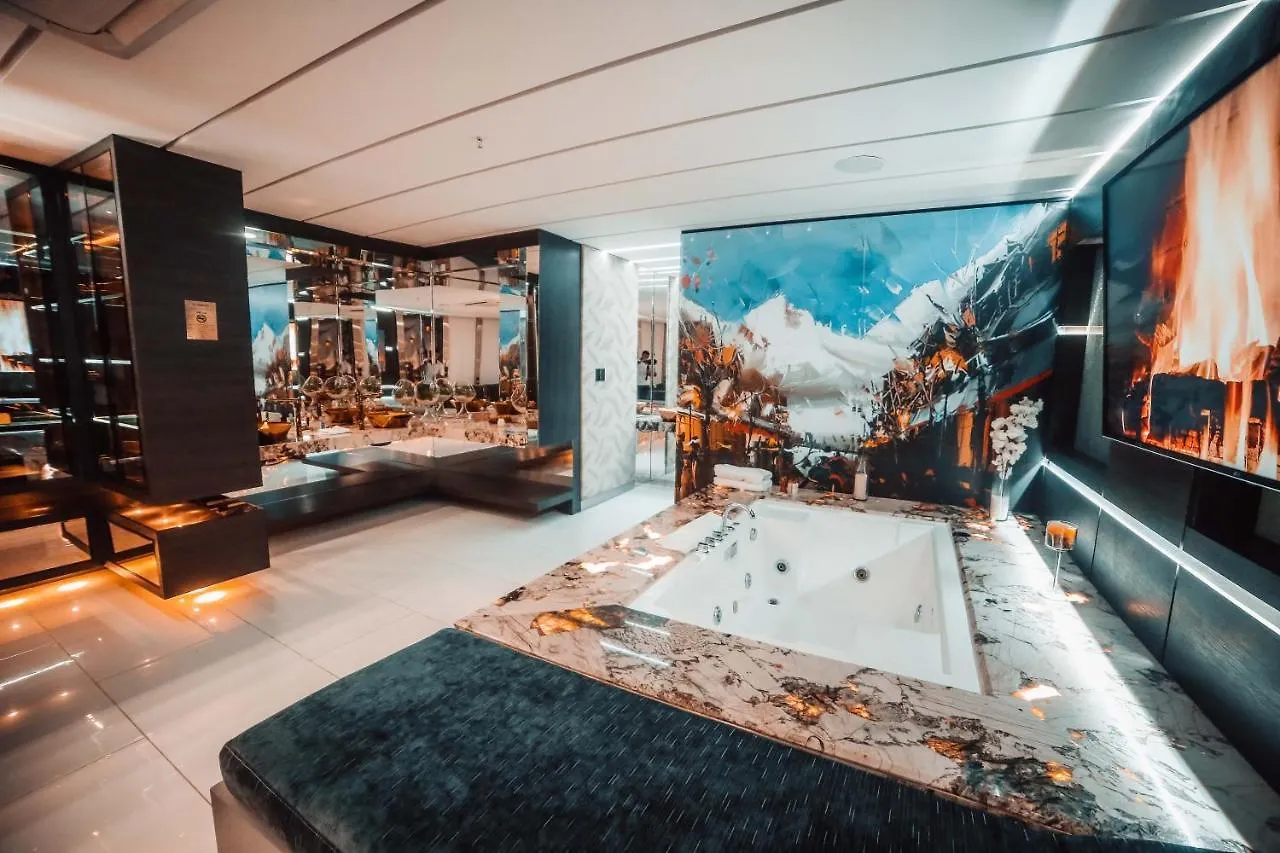 Apartment 1Million Luxury Suites Medellin