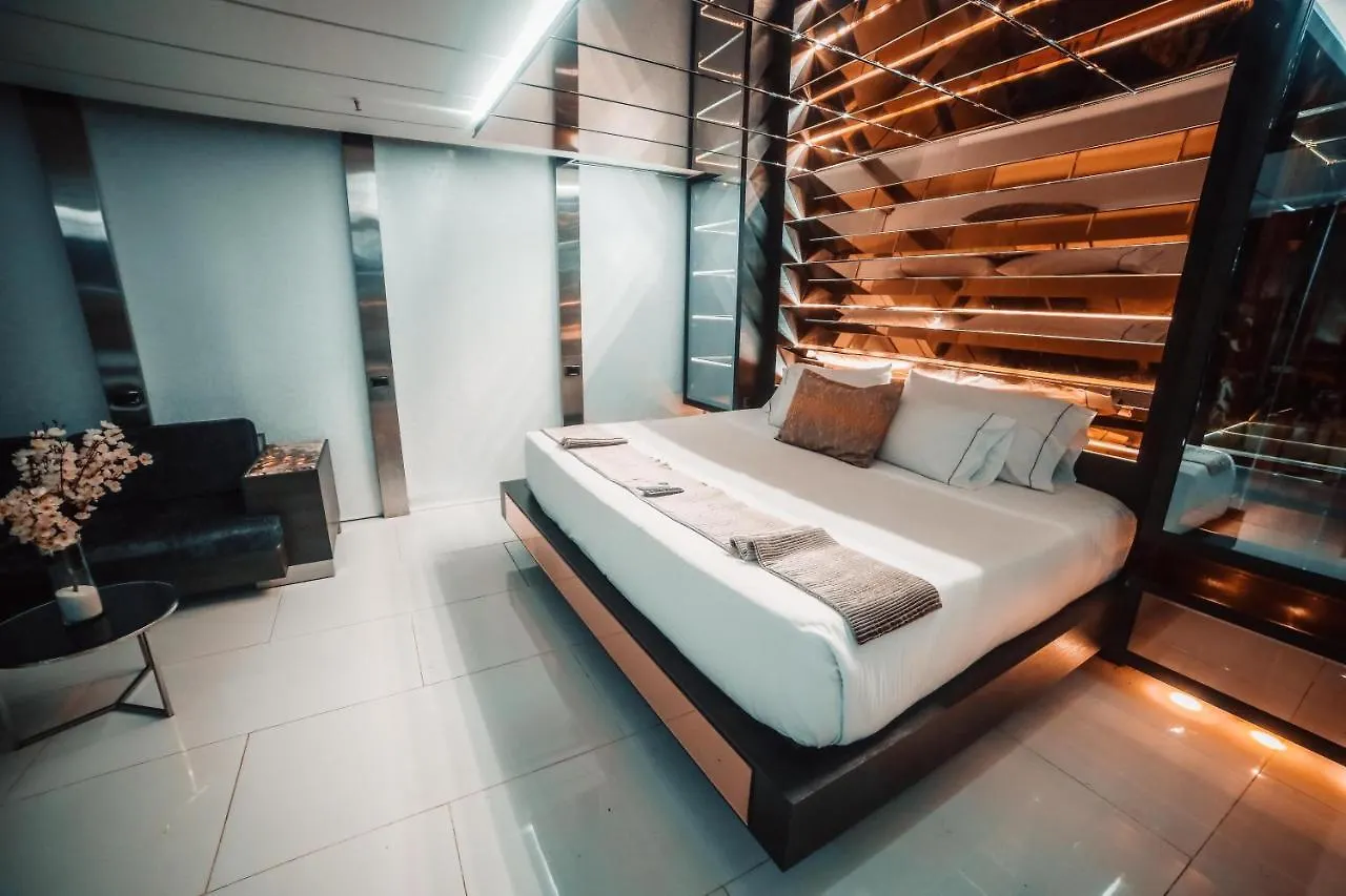 1Million Luxury Suites Medellin
