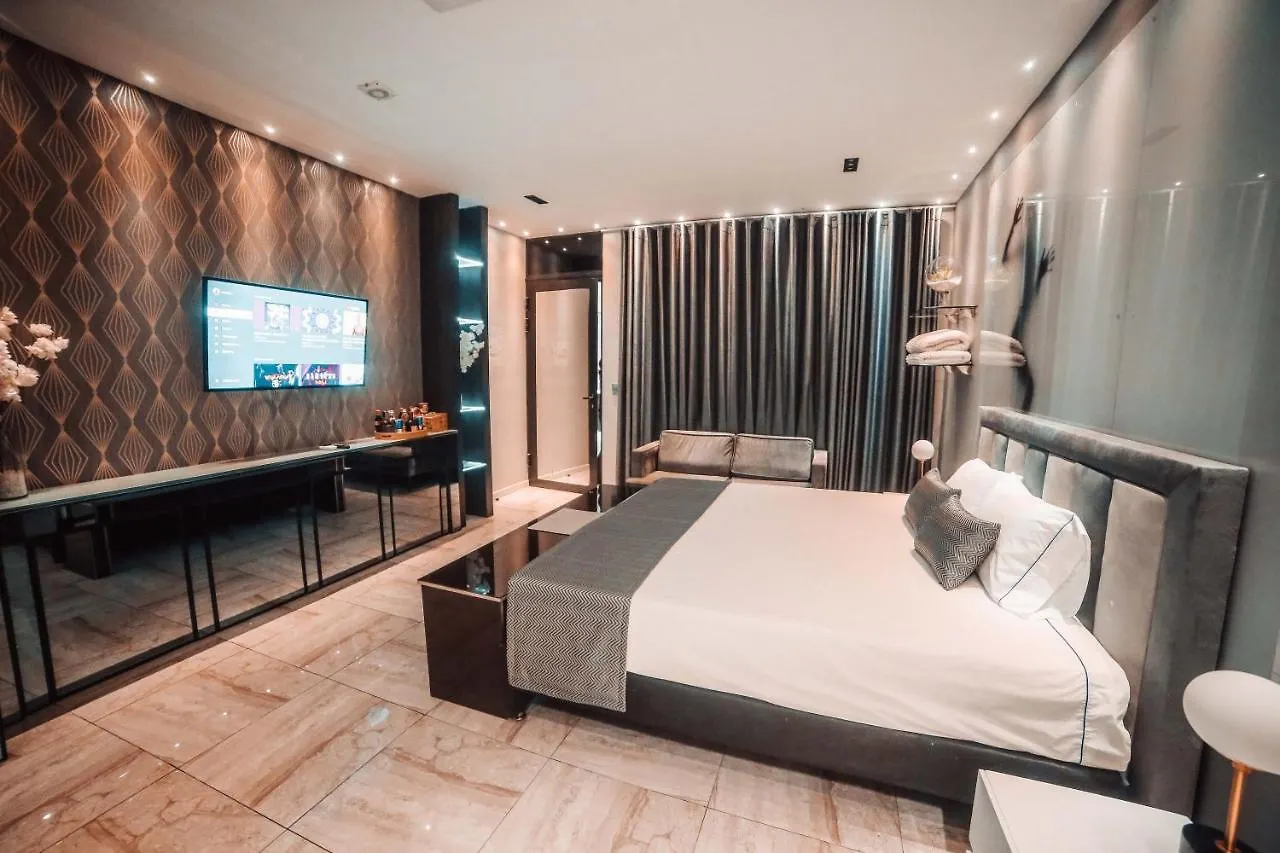 1Million Luxury Suites Medellin