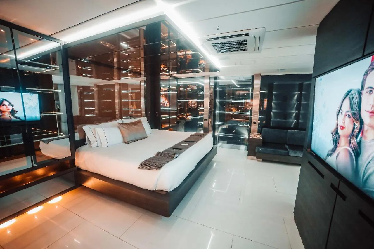 1Million Luxury Suites Medellin 0*,