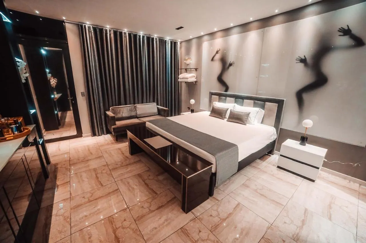 1Million Luxury Suites Medellin Colombia