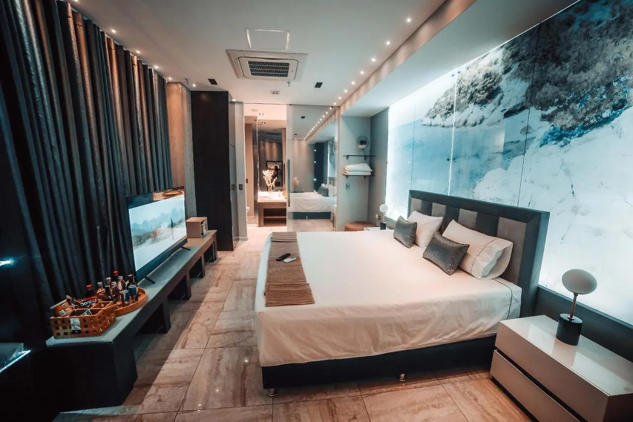 1Million Luxury Suites Medellin Apartment