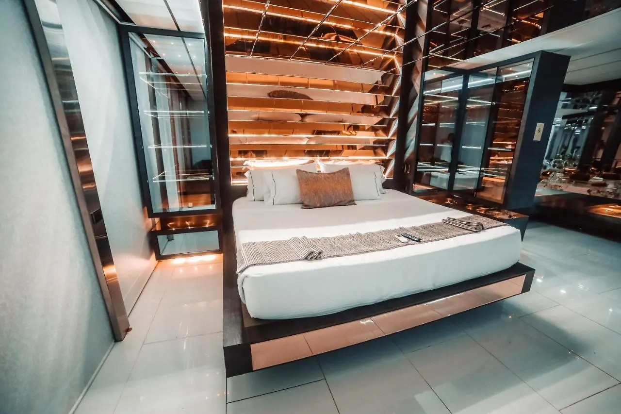 1Million Luxury Suites Medellin