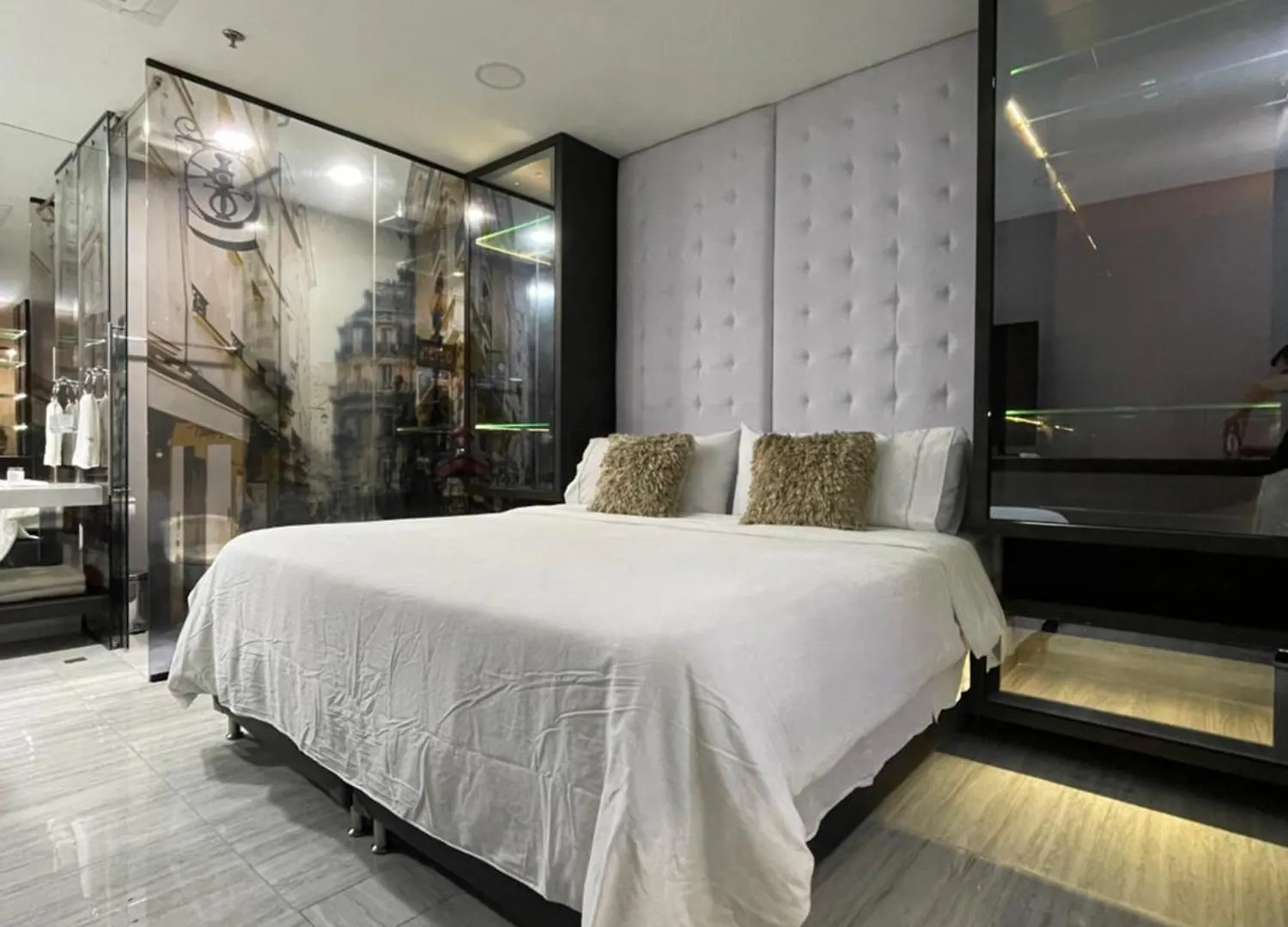 1Million Luxury Suites Medellin